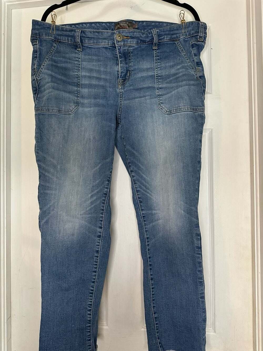 Torrid Vintage Stretch Crop Boyfriend Jeans Size 16